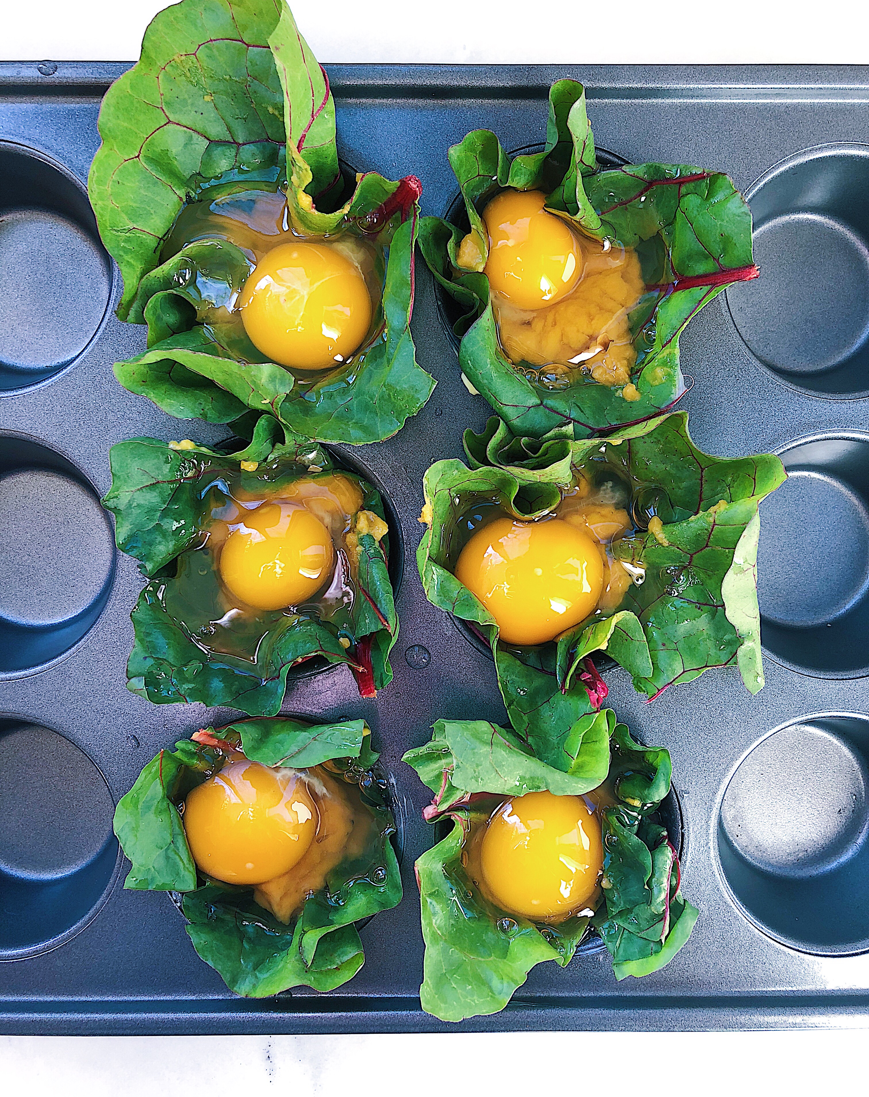 Greens + Squash Egg Cups {Whole30 + Vegetarian} Greens + Squash Egg Cups {Whole30 + Vegetarian}