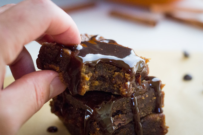 Spiced Caramel Pumpkin Bars {Paleo + Vegan} Spiced Caramel Pumpkin Bars {Paleo + Vegan}