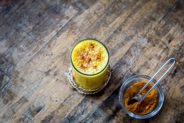 Wellness Roundup: Fight Inflammation + Turmeric Love